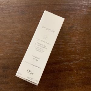 **Sold**BN Dior Snow White UV Protection Sunscreen